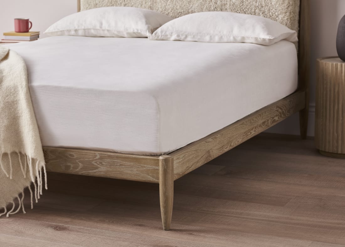 Shearer Bagel Bed in Whitewashed Oak