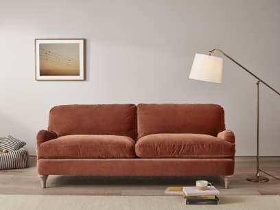 JONESY LARGE SOFA 031 cropped lamp on