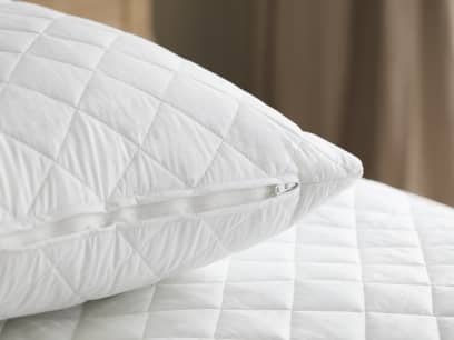 QuIlty pIllow protector d 001 web