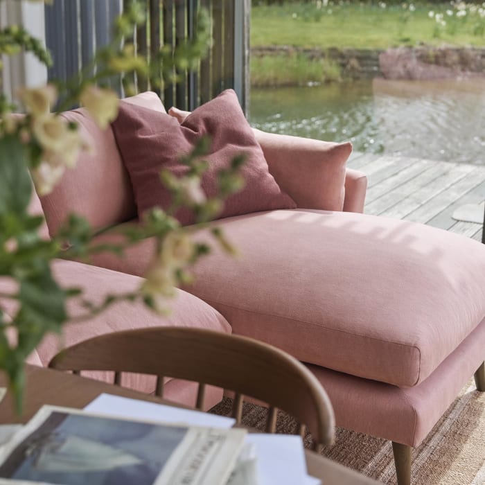 Groover Sofa Strawberry Milkshake Linen 72-DPI DSC1316 ef V1