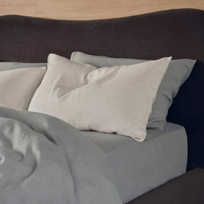Monroe Bed Coffee Bean Chenille1952