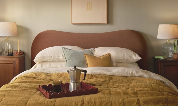 Monroe Bed