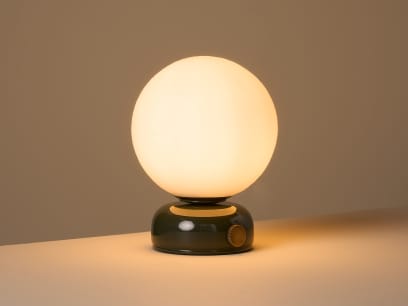 Mooner Portable Table Light Potted Plant On HR