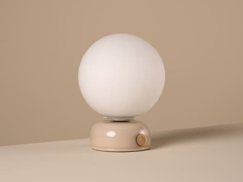 Mooner No Strings Rechargeable Table Lamp - Standard - Tea Dunk - Beige