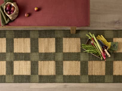 ITEM-002179 HATCHY JUTE RUNNER WAXED JACKET GREEN BANNER1