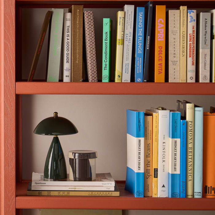 Keeper Flaunty Shelves in Broken Pot Painted Oak
