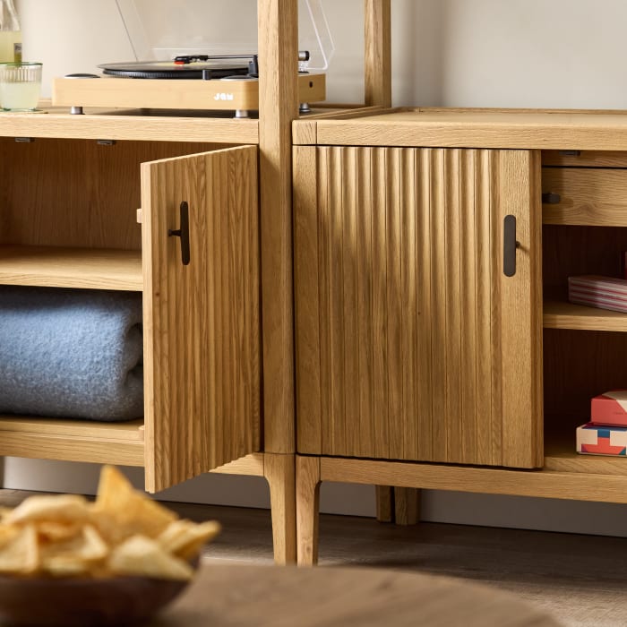 Keeper Flaunty Movie Time Set in Light Oak