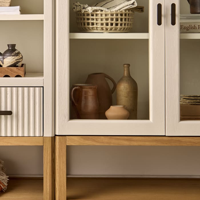 Keeper Double Shelfie & Legsie Set – Glass Doors in Egg Box Painted Oak
