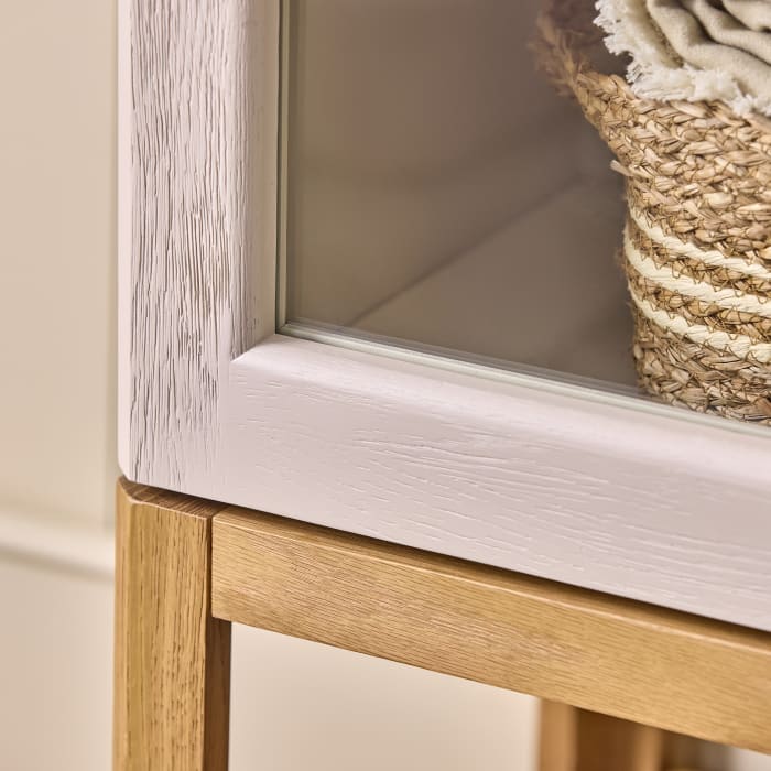 ITEM-002265 KEEPER LEGSIE GLASS CUPBOARD EGG BOX DETAIL3
