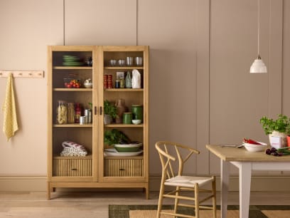 ITEM-002182 KEEPER BIG LAD GLASS CUPBOARD LIGHT OAK BANNER1