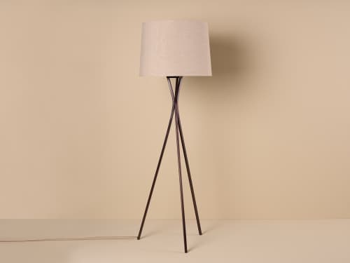 Wanderer Floor Lamp - Standard - Blackened Bronze