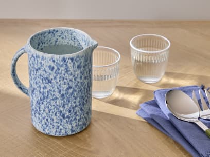 Pourer Jug Leaky Pen Blue main