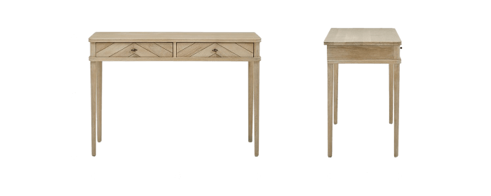24 FabFlapper Desk 01