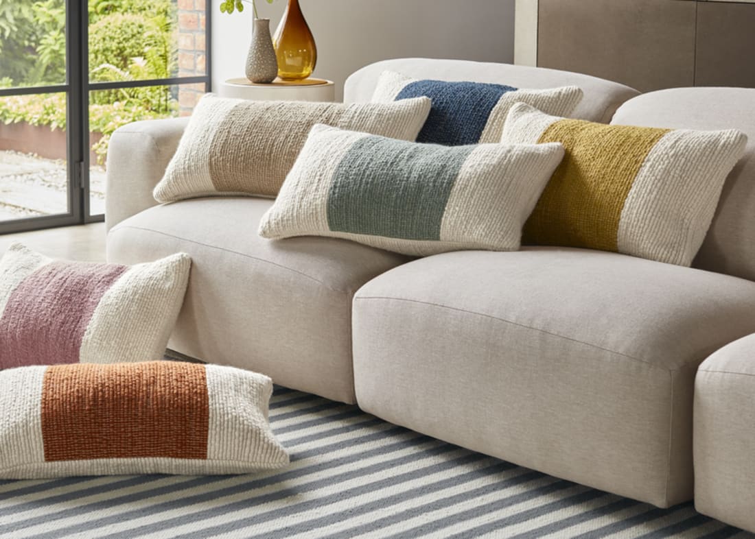 KNITTY STRIPED CUSHION RANGE 026 Crop