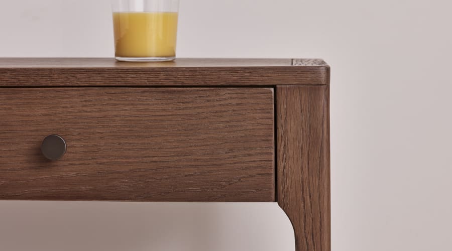Hide & Sleek Side Table