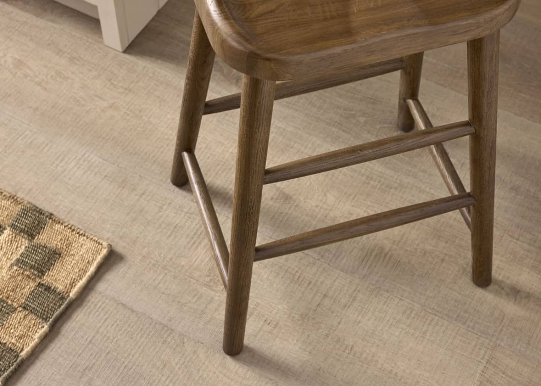 Bumble Stool in Dark Oak