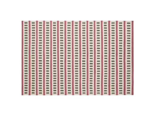 Laddery Wool Rug 300 x 400 cm in Stinging Nettle Green and Pottery Pink