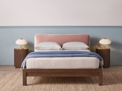 SLUMBER BACH BED DARK OAK FLUSHED CHEEK VELVET 02 043