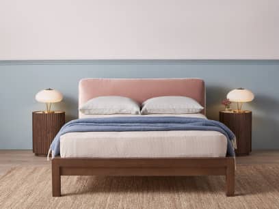 SLUMBER BACH BED DARK OAK FLUSHED CHEEK VELVET 02 043