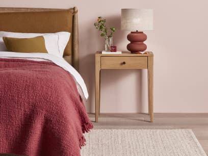 Hide Sleek Side Table in Light Oak with the Bagel Bed