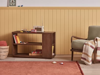 helfie Side Table in Dark Oak with the Easins Accent Chair