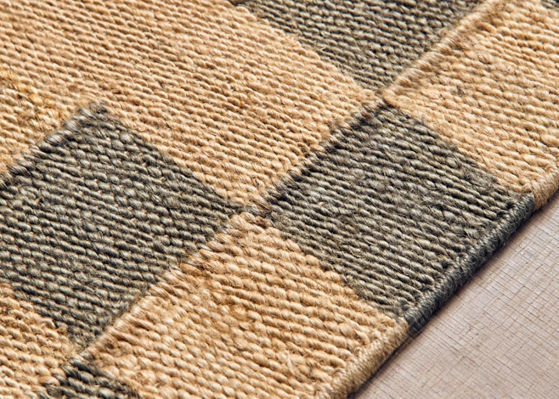 CHECKY EDGE JUTE RUG RED 13