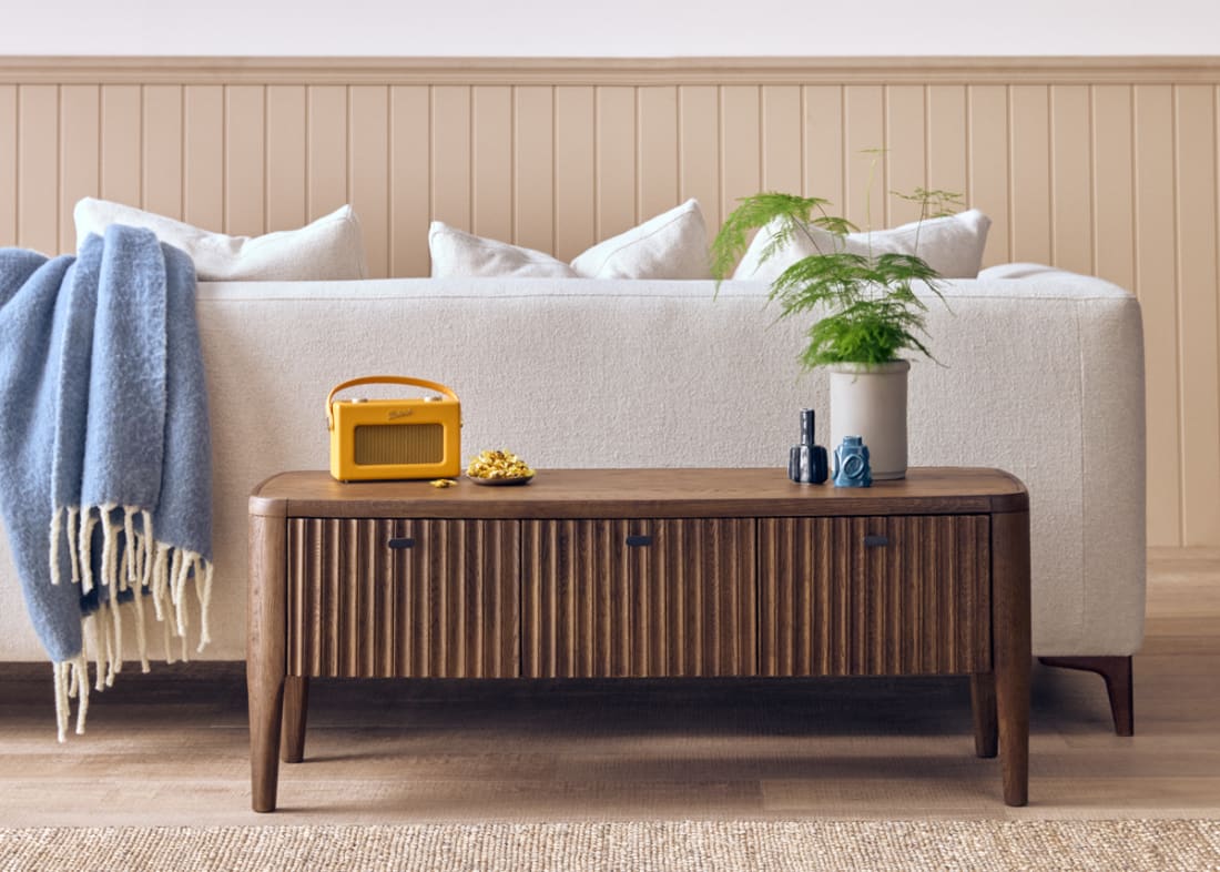Heyday Media Unit in Dark Oak