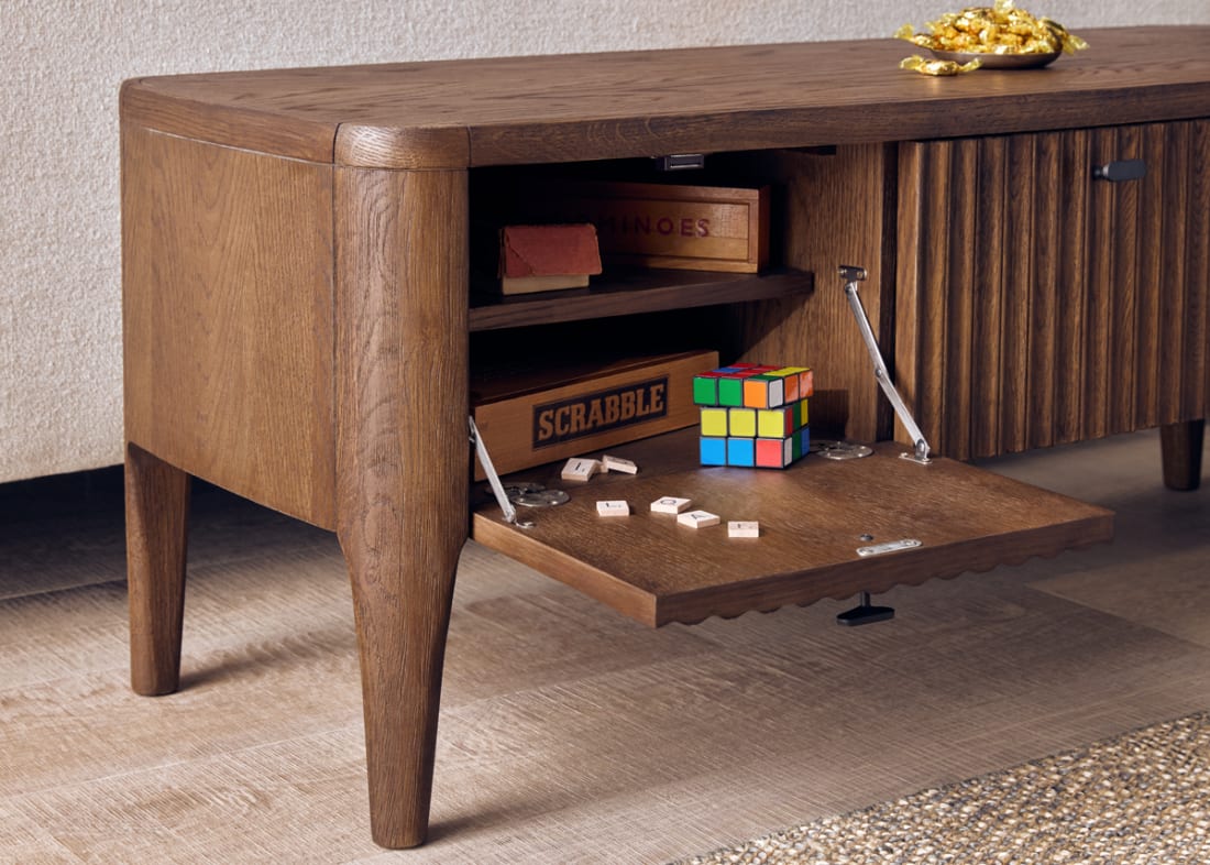 Heyday Media Unit in Dark Oak