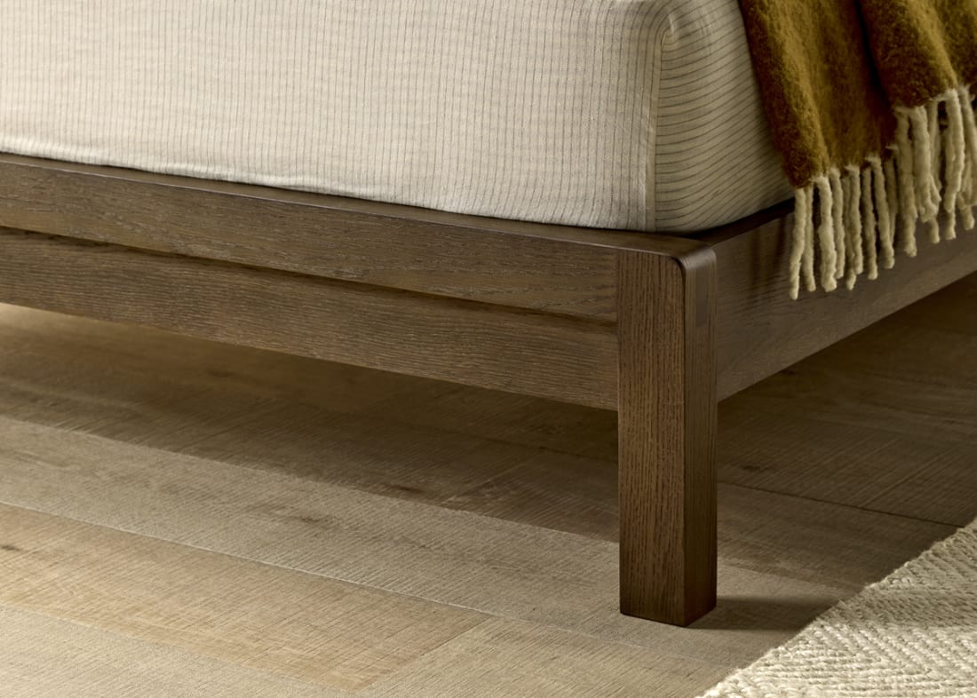 Slumberbatch Bed in Dark Oak in Toffee Apple Red Chenille