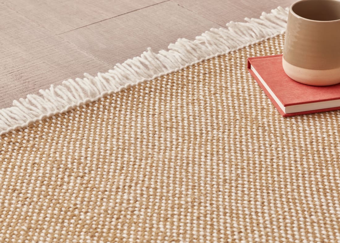 Flecky Wool Rug - 140 x 200 - Ochre