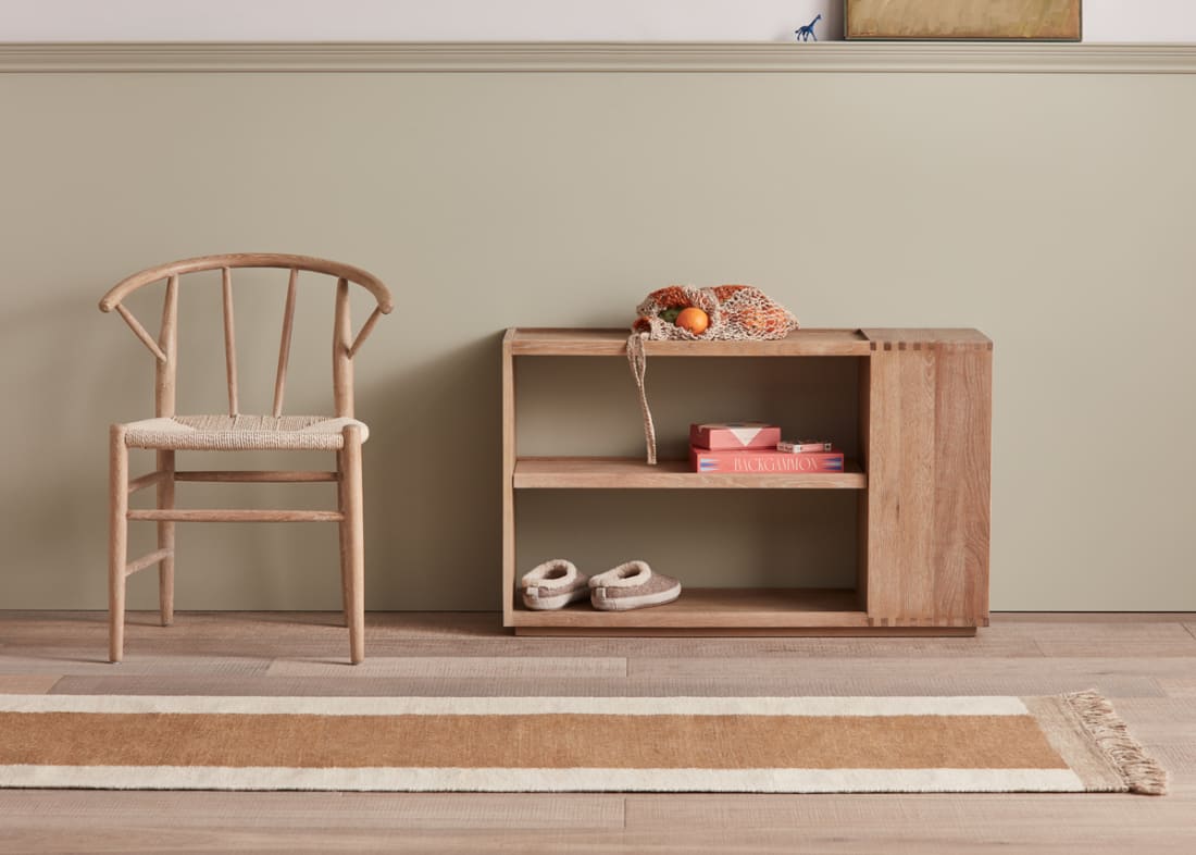 Shelfie Side Table in Whitewashed Oak with the Pitstop Kitchen Chair