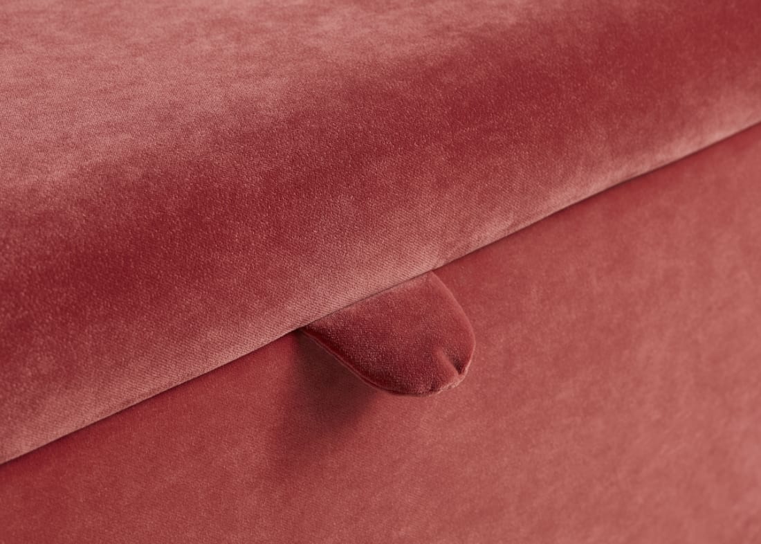 Bed in a Bun in Toffee Apple Red Velvet