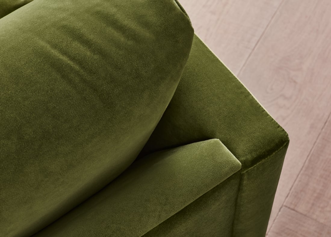 Jeffers Love Seat in Grass Clippings Green Velvet