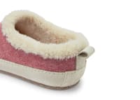 Size 10 Snuggins Snugback Slipper in Berry