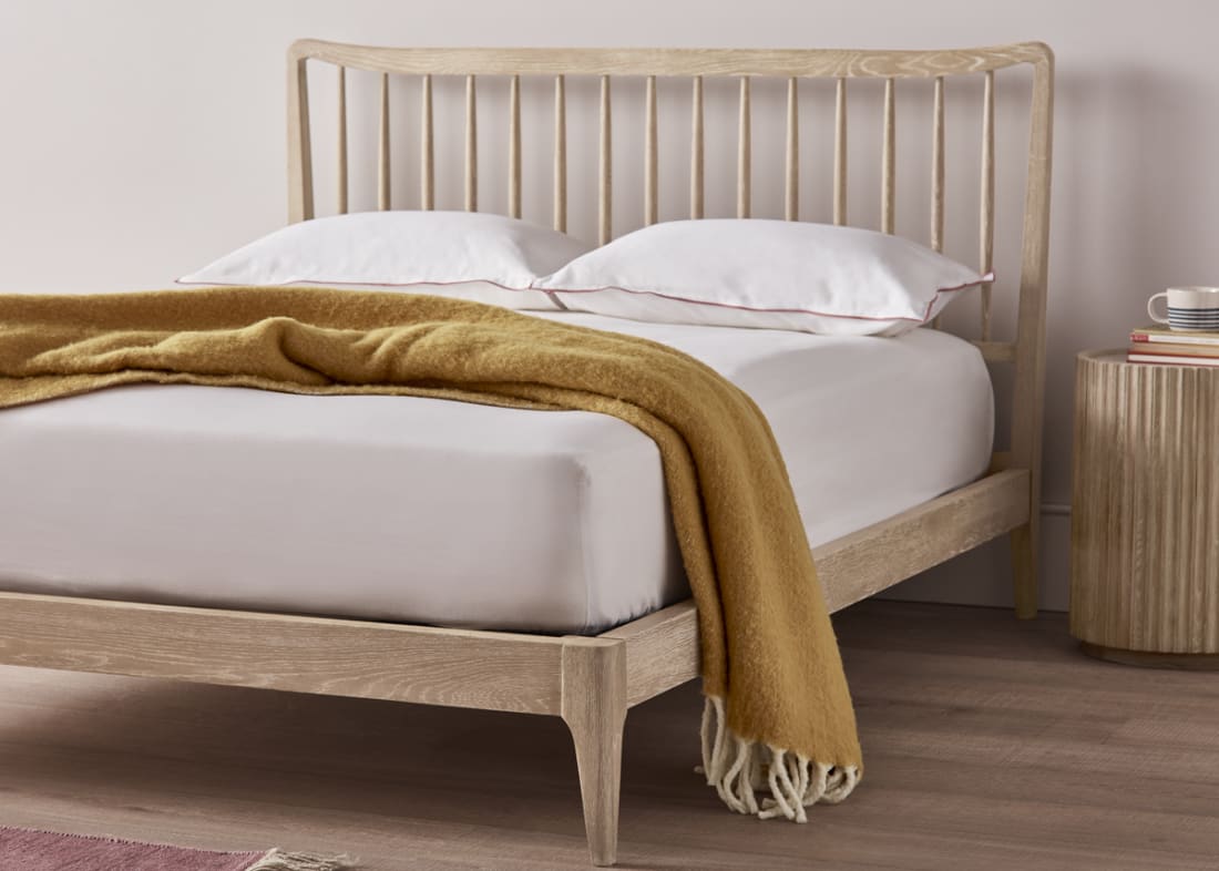Spindle Bed in Whitewashed Oak