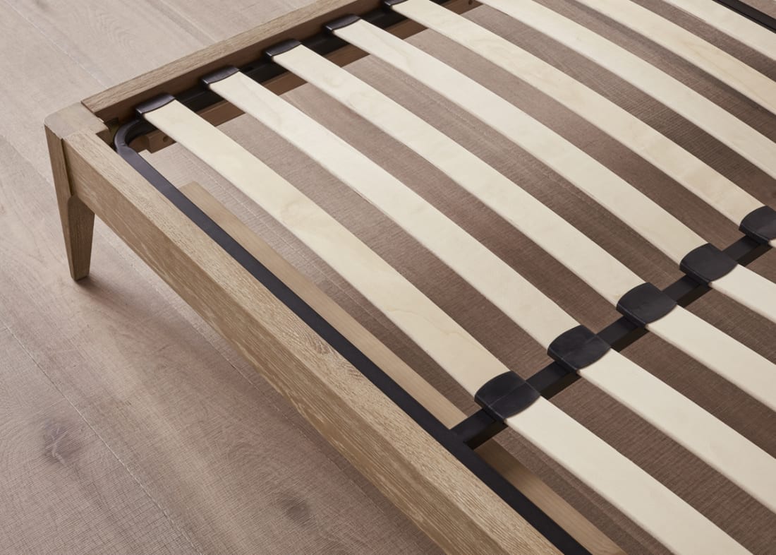 Spindle Bed in Whitewashed Oak