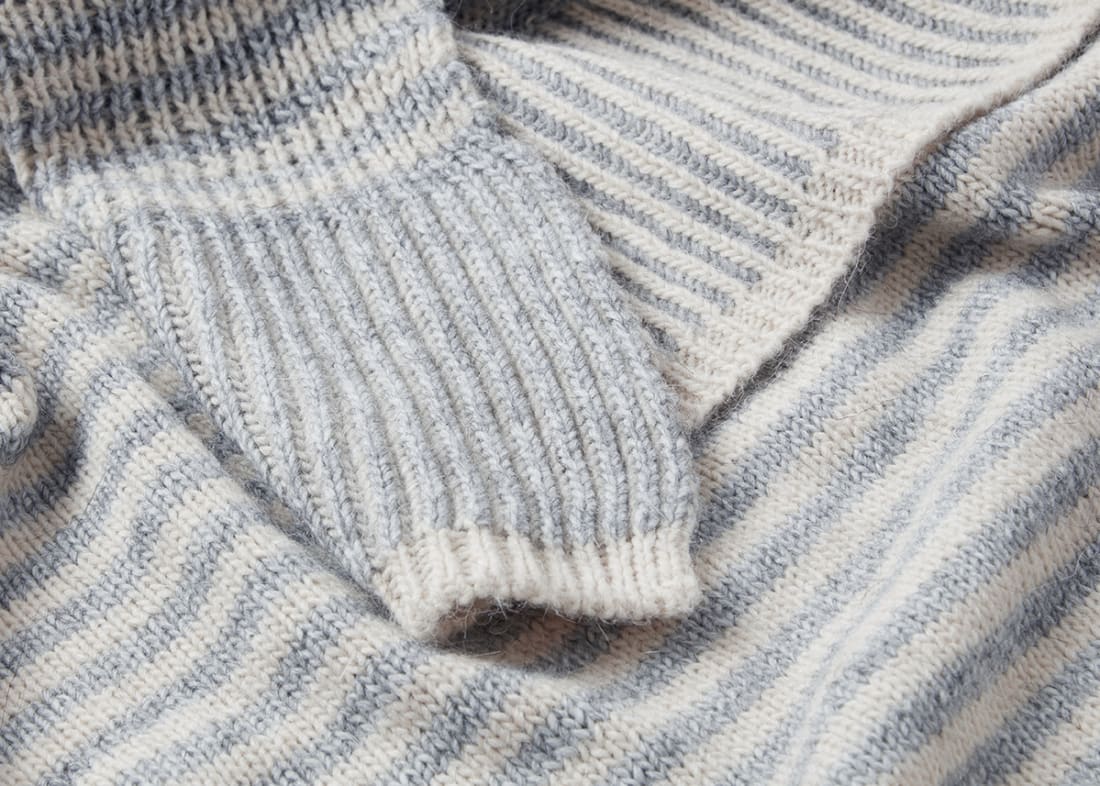 Easy Knit Blanket in Cosy Grey