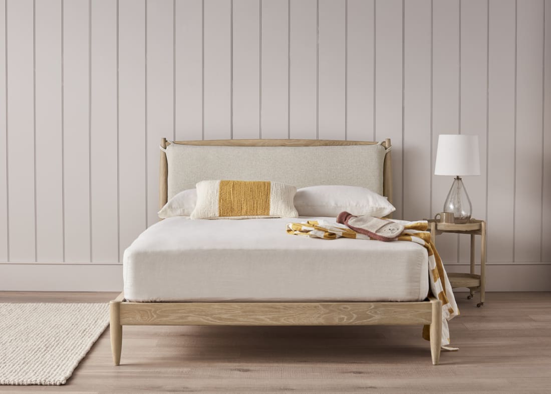 Bagel Bed in Whitewashed Oak in Whipped Cream Clever Boucle