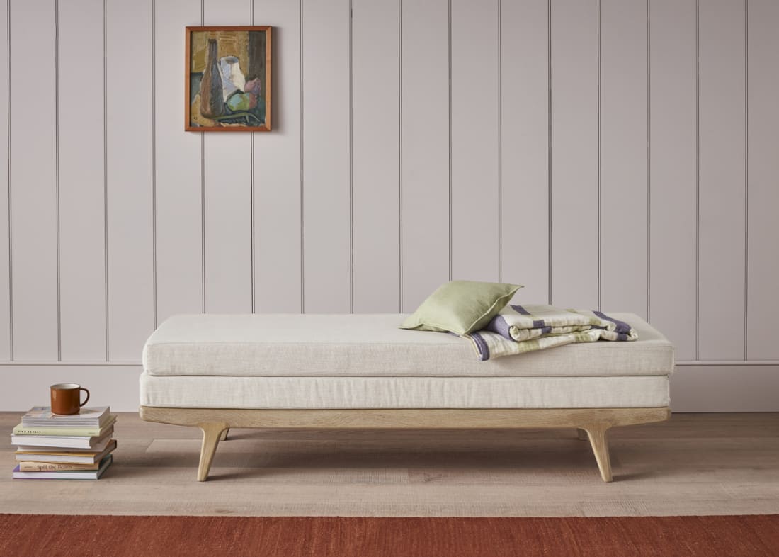 Tip Top Daybed in Whitewashed Oak