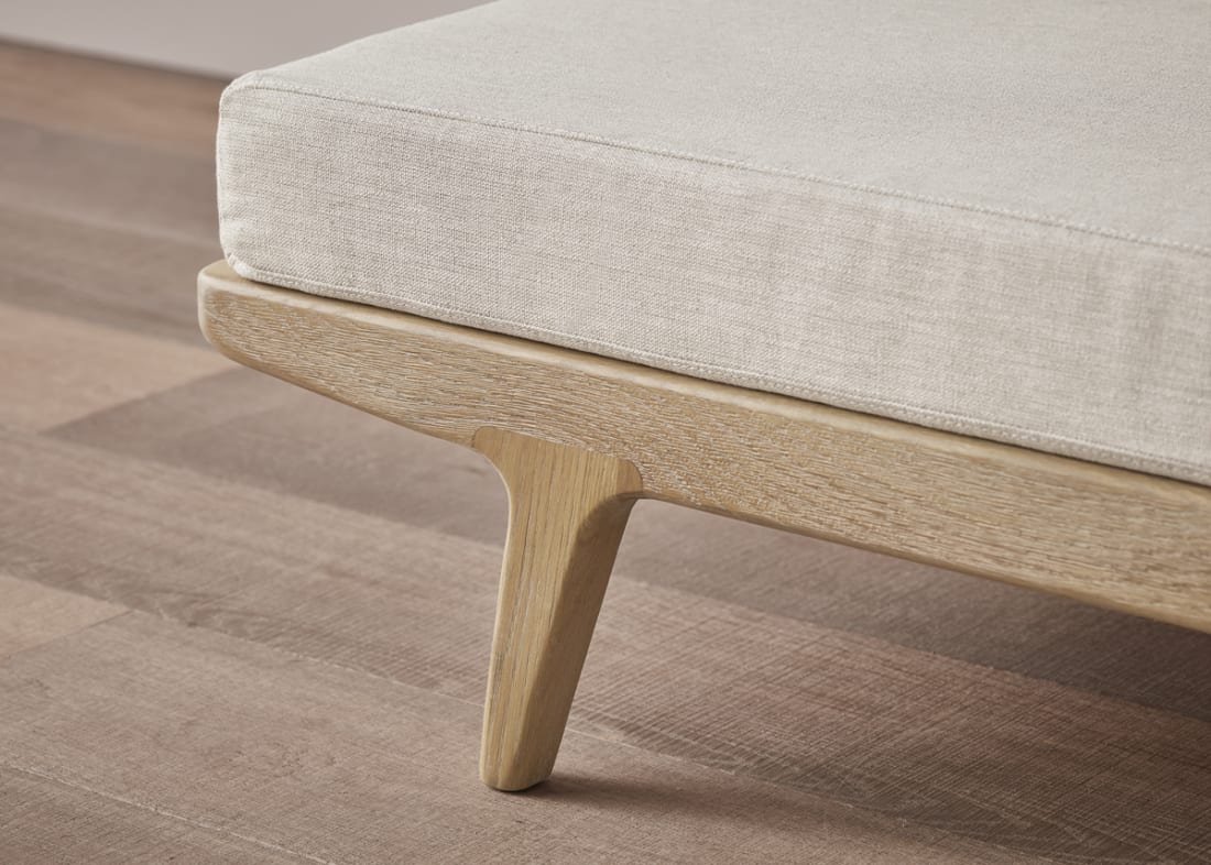 Tip Top Daybed in Whitewashed Oak