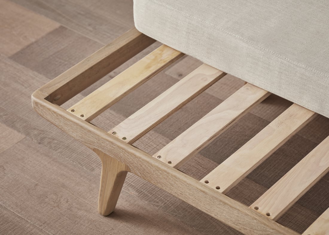 Tip Top Daybed in Whitewashed Oak