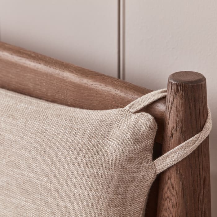 Bagel Bed in Dark Oak