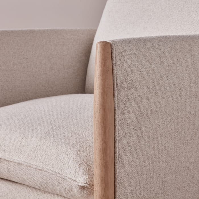 688161-spencer-light-oak-details-001-crop