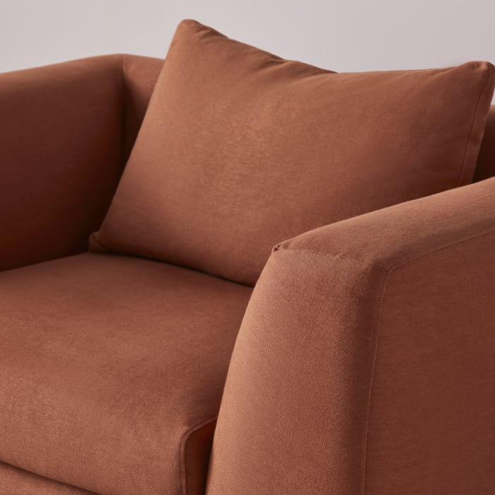 690347-la-dolce-loveseat-03-005