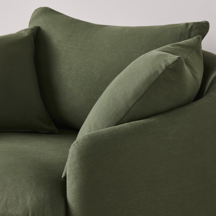 691370-curvella-loveseat-04-004