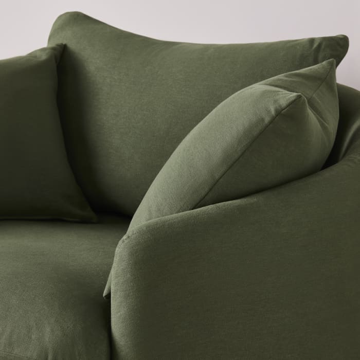 691370-curvella-loveseat-04-004