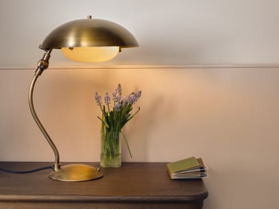 Swoopy Table Lamp