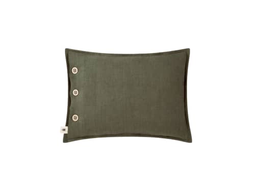 Easy Buttons Linen Cushion  30 x 40 cm in Green