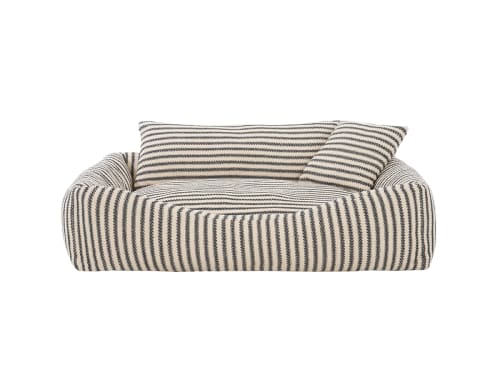 Woofins Medium Dog Bed in Stripe