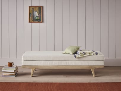 Tip Top Daybed in Whitewashed Oak